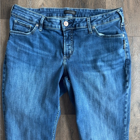 Silver Jeans. Boyfriend Style. Women’s size 12/29. Excellent used condition! - Picture 2 of 7